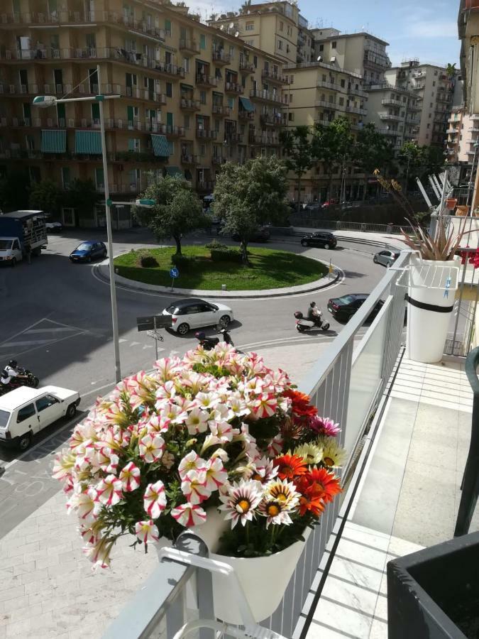 Edelweiss Bed & Breakfast ซาแลร์โน ภายนอก รูปภาพ